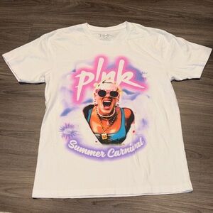 P!nk Summer Carnival 2023 Tour T-Shirt – Size Medium – White Airbrush Graphic